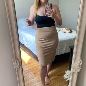 Ann Taylor stretch pencil skirt size 10